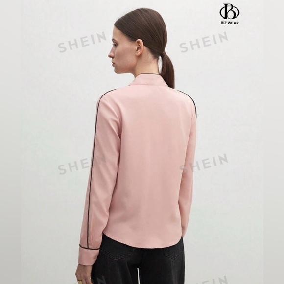 Women Contrast Trim Long Sleeve Tie Front Blouse. Size M(6) - Picture 3 of 7